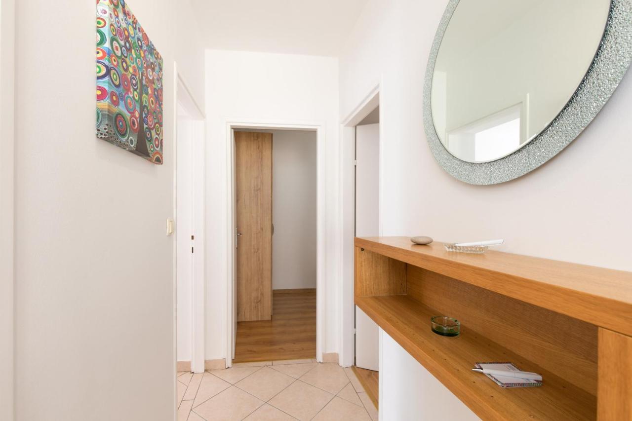 Apartment Julijana クルク エクステリア 写真